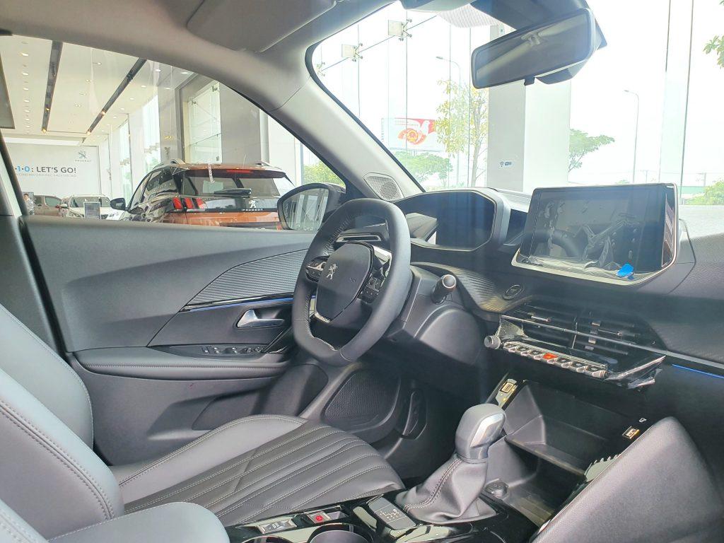 peugeot 2008 trắng