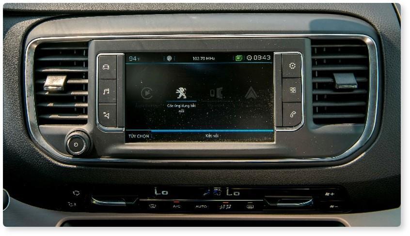 Nội thất Peugeot Traveller Premium 7s