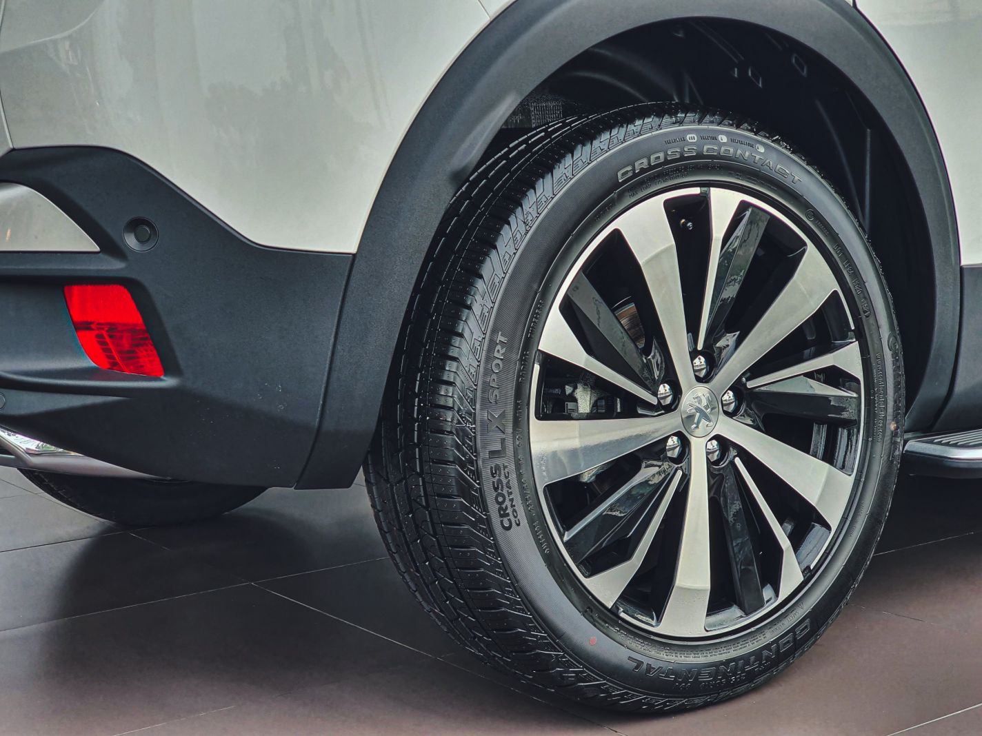 New-peugeot-3008-GT (6)