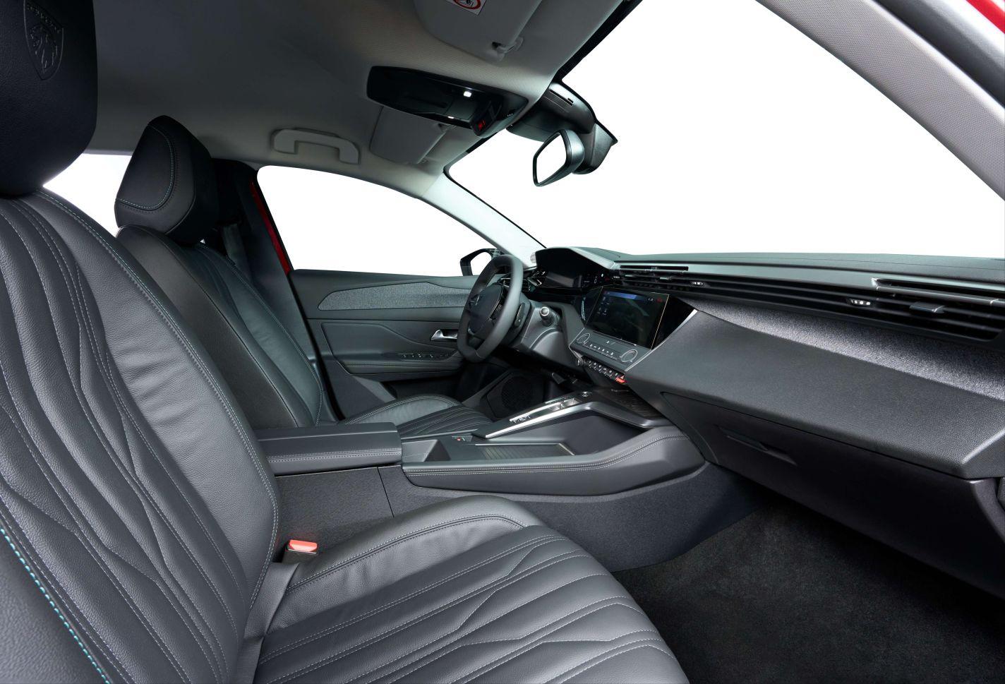 Peugeot 408 màu đỏ (10)