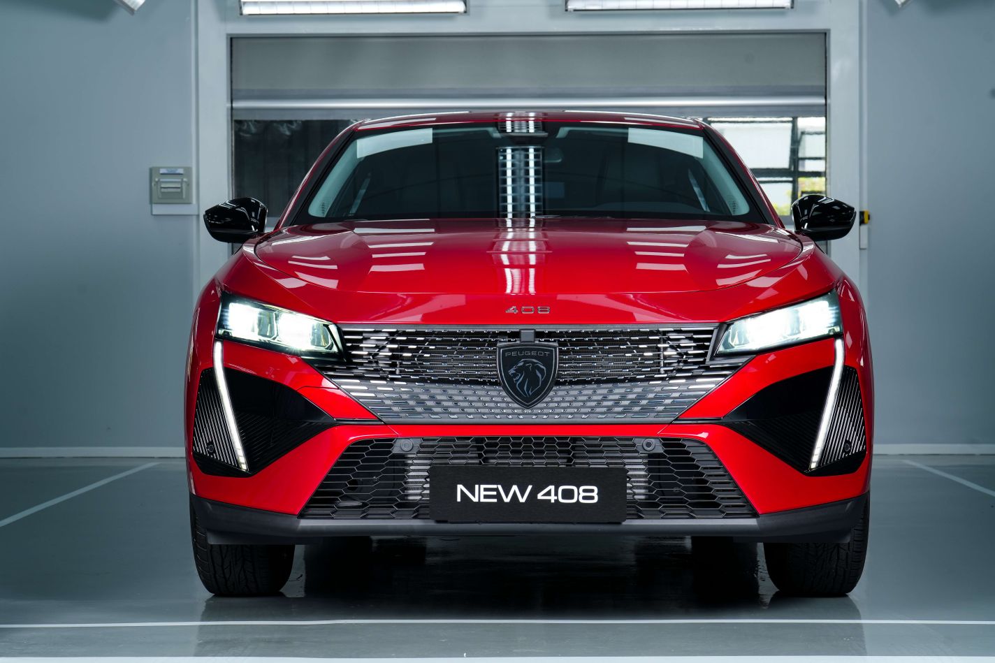 Peugeot 408 màu đỏ (15)