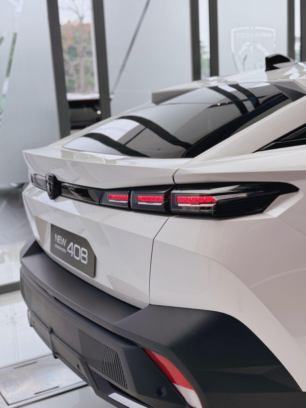 Peugeot-408-mau-trang (13)