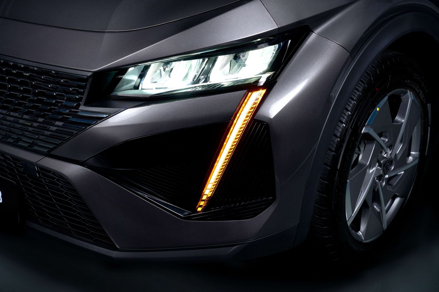 Peugeot 408 màu xám (12)