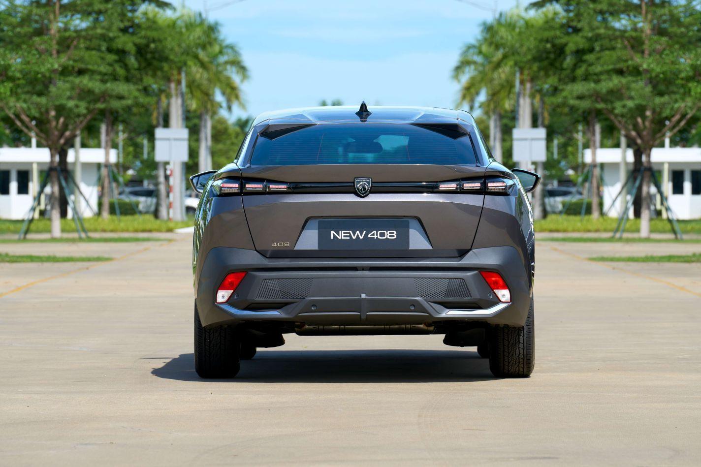 Peugeot 408 màu xám (8)