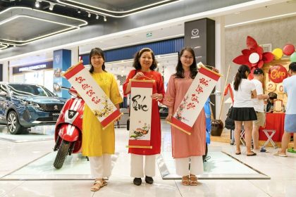 RỘN RÀNG ĐÓN XUÂN CÙNG PEUGEOT VIỆT NAM