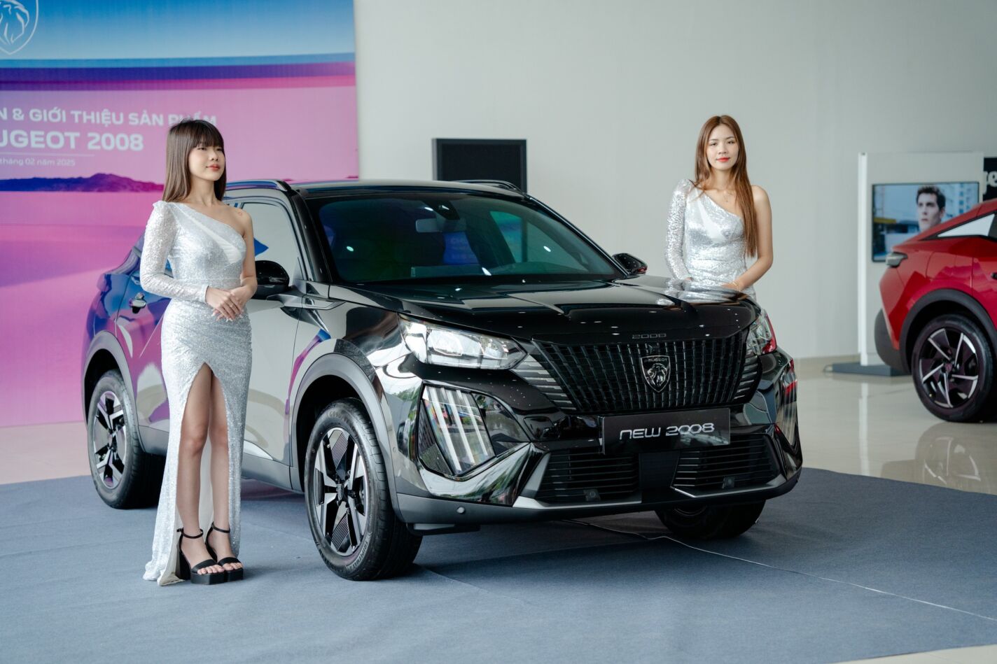 Peugeot 2008 màu đen