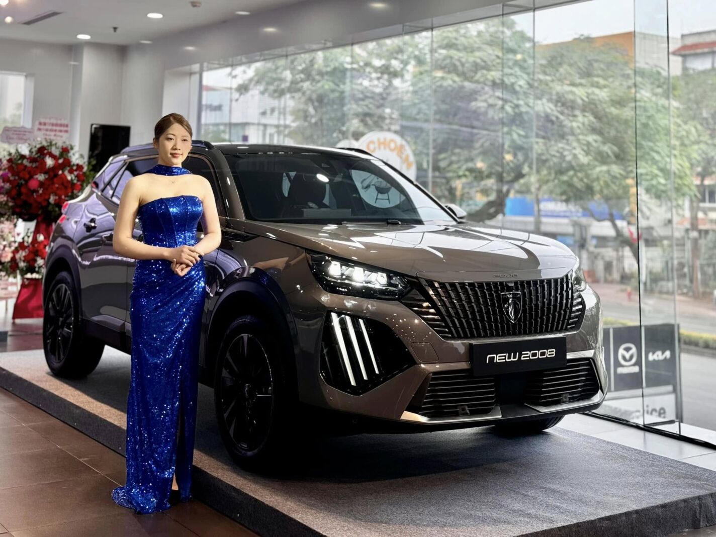 Peugeot 2008 màu xám