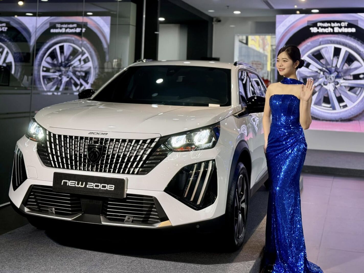 Peugeot 2008 màu trắng