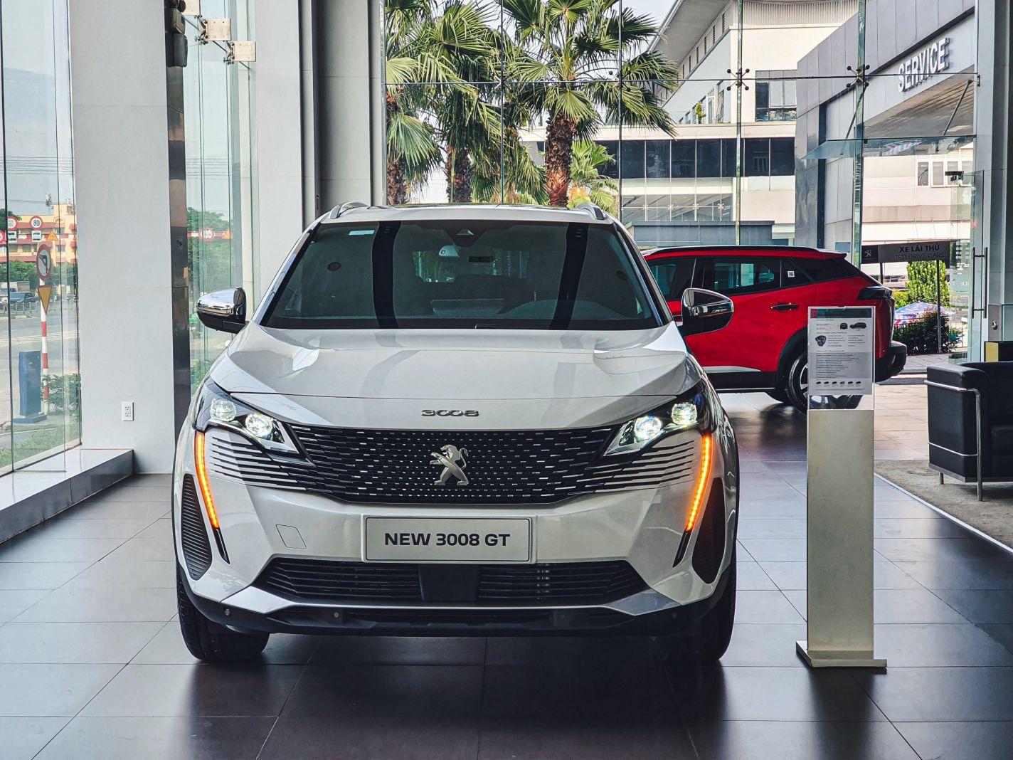 1 XE DUY NHẤT – NEW PEUGEOT 3008 GT TRẮNG SẴN XE GIAO NGAY